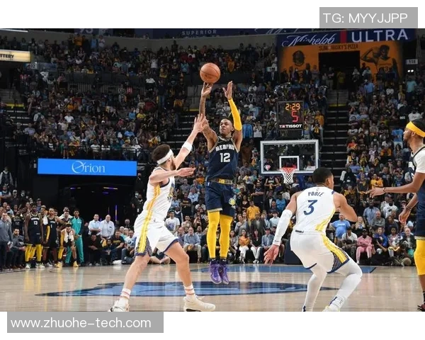 贾莫兰特的崛起之路：从天才新秀到篮球巨星的蜕变与挑战