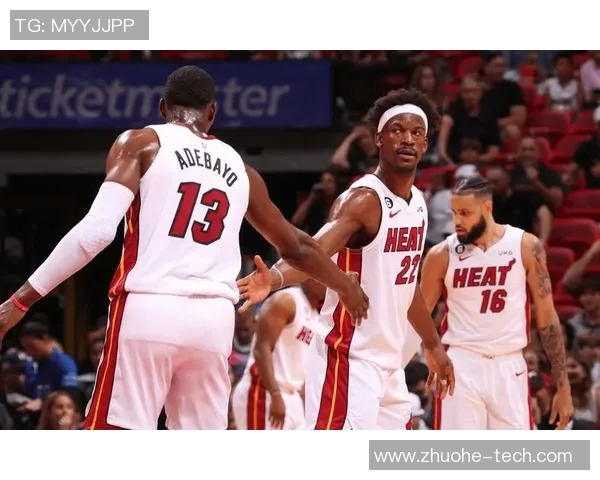 热火与公牛季后赛第三场激战回顾球员表现与战术分析全景呈现